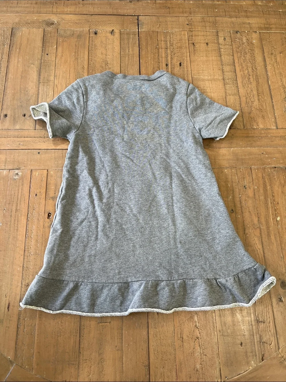 No. 21 gray sweatshirt