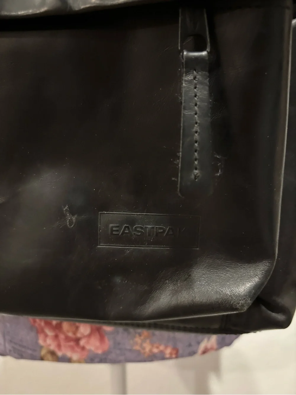 Eastpak sleek black