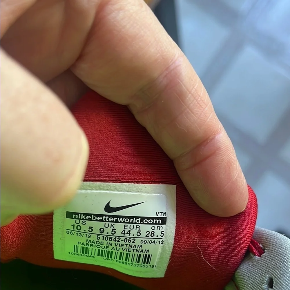 Nike men’s 10