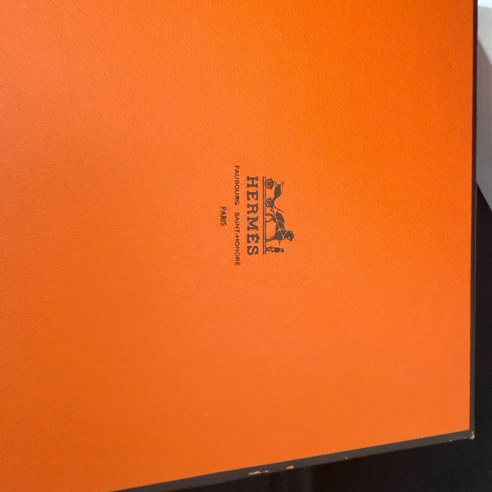 Hermes used excellent