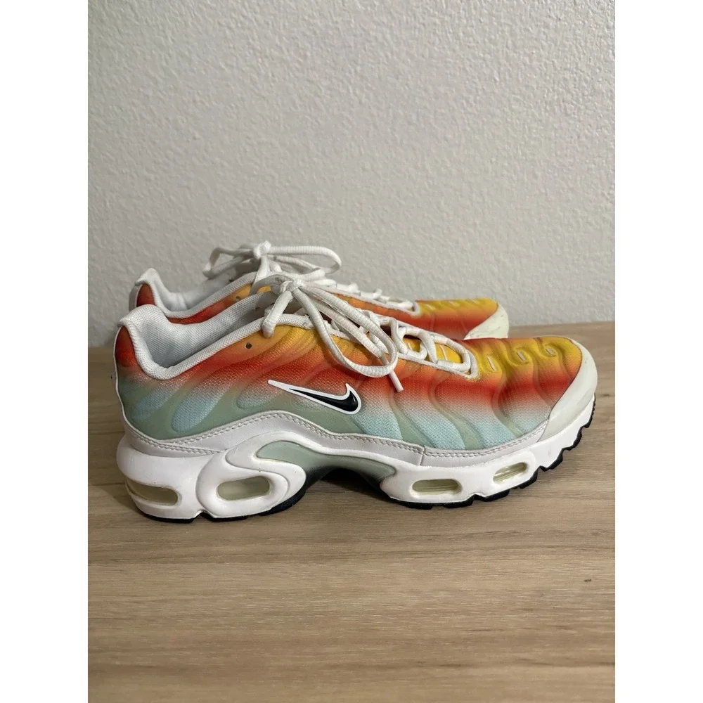 Nike Air Max Plus TN HF5180-100 Unisex Kids 7Y Orange Yellow Gradient Sneakers