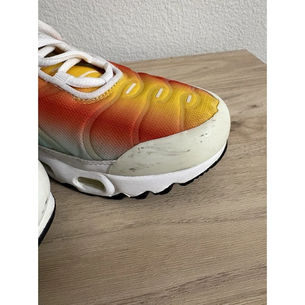 Nike Air Max Plus TN HF5180-100 Unisex Kids 7Y Orange Yellow Gradient Sneakers