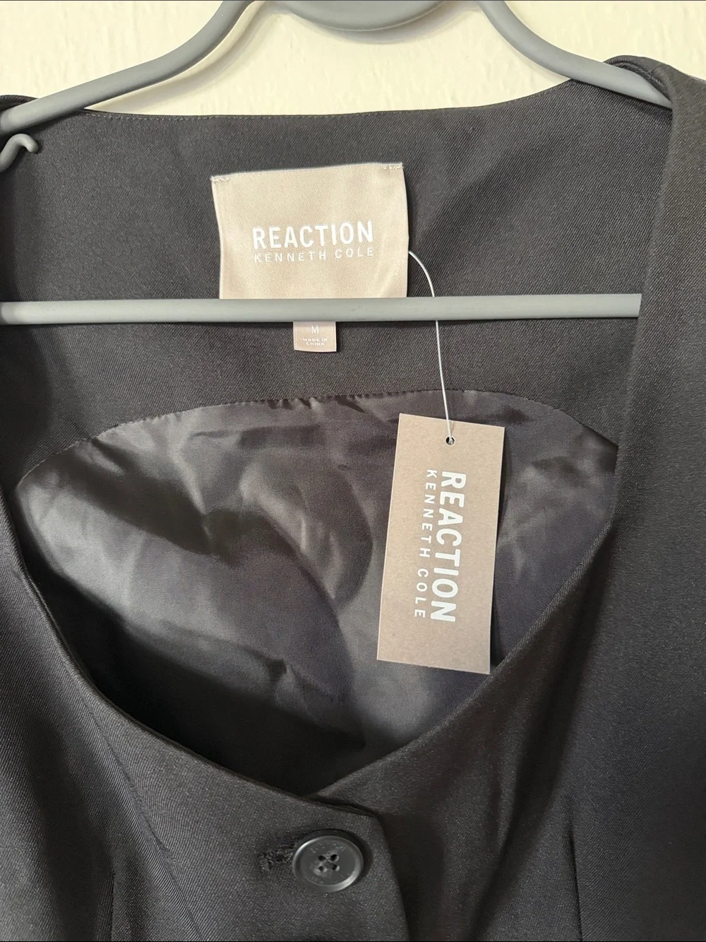 Reaction Kenneth Cole -Black Sleeveless Button Front Peplum Vest