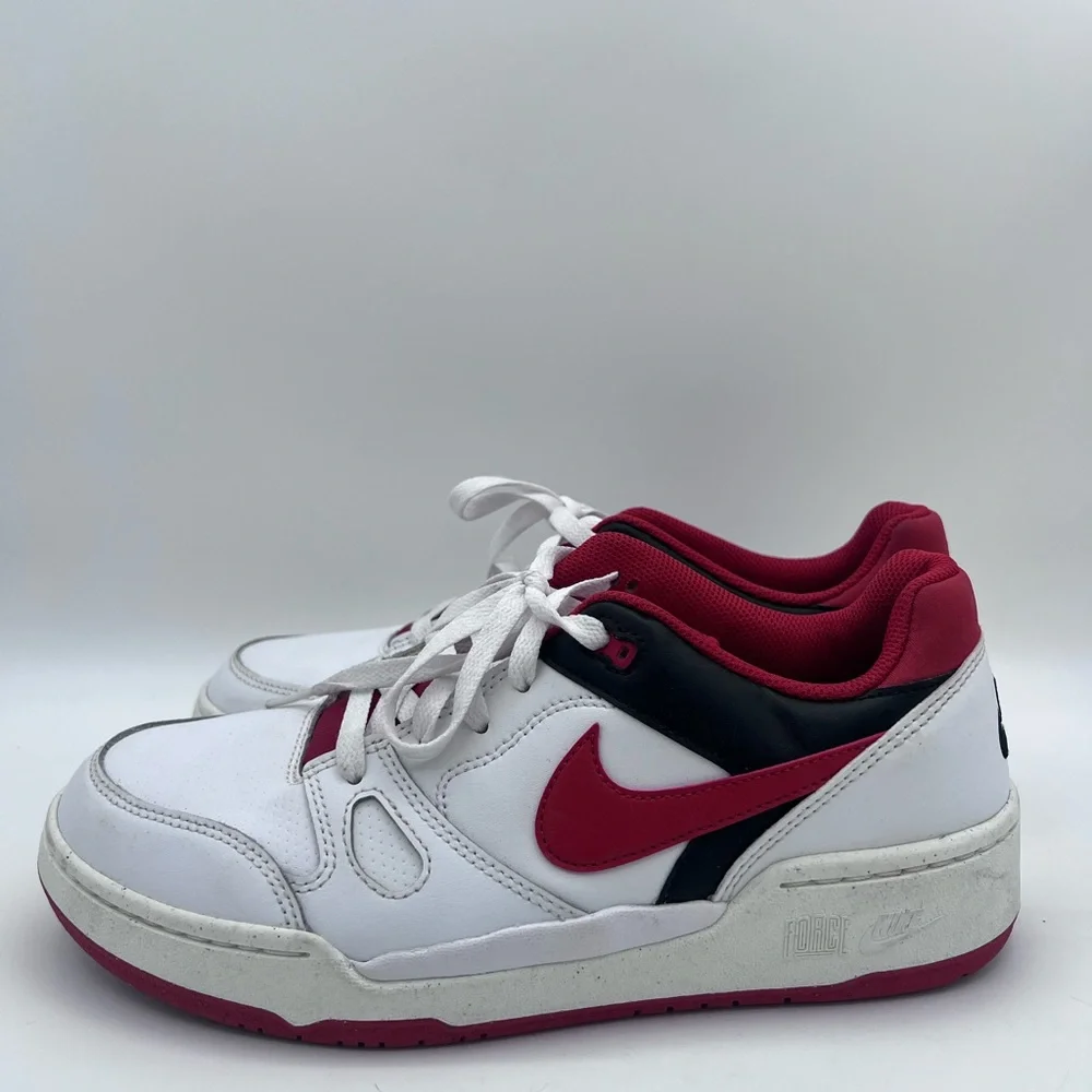 Nike product pair