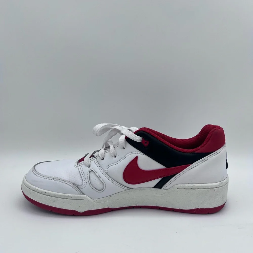 Nike product pair