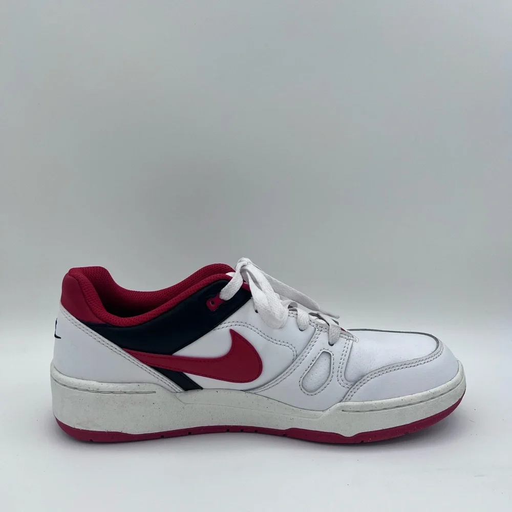 Nike product pair