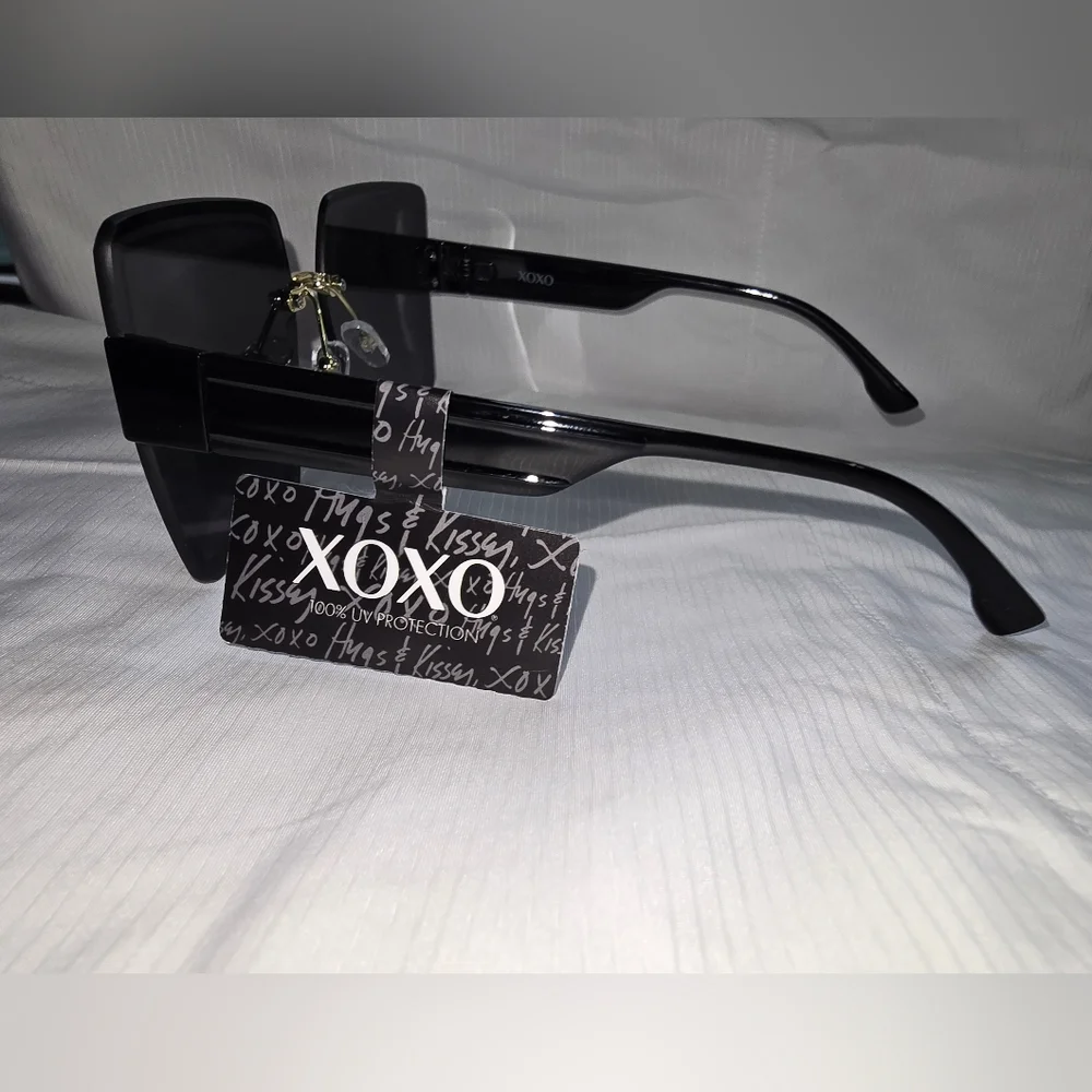 XOXO protection frames bold
