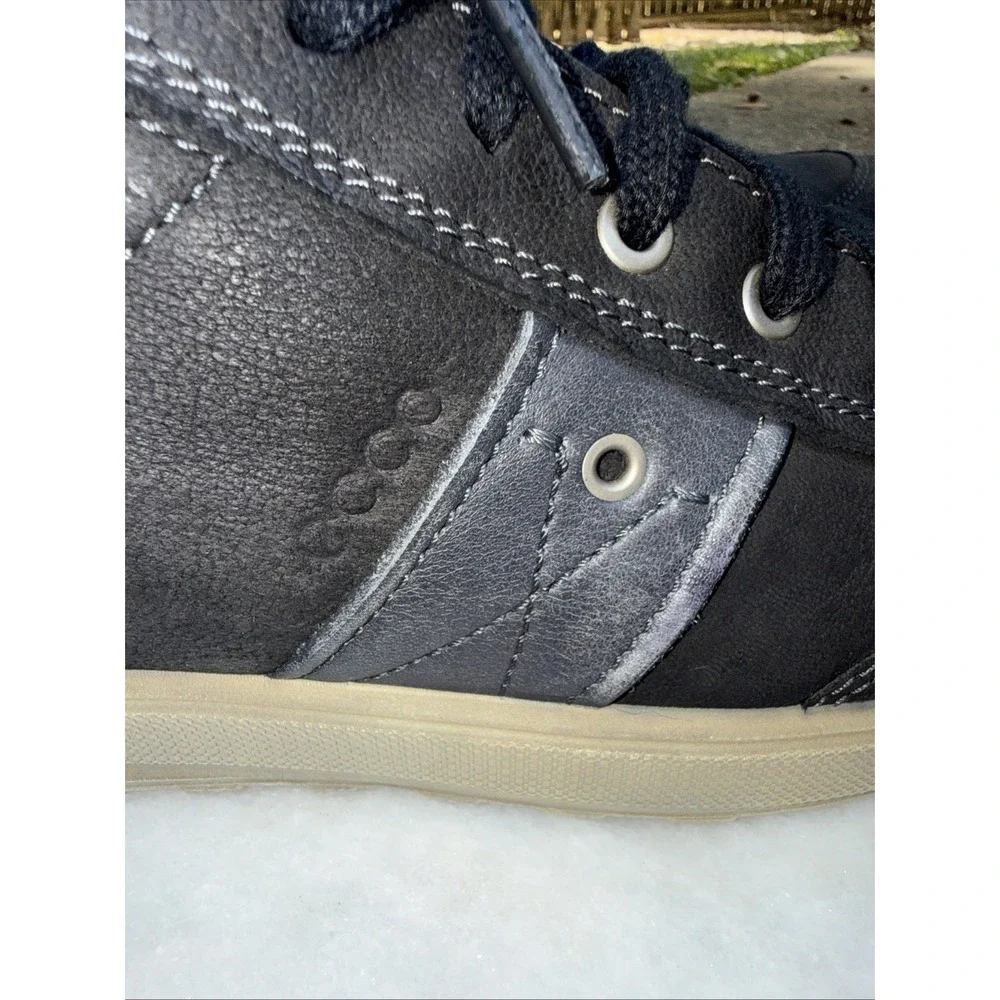 Ecco these men