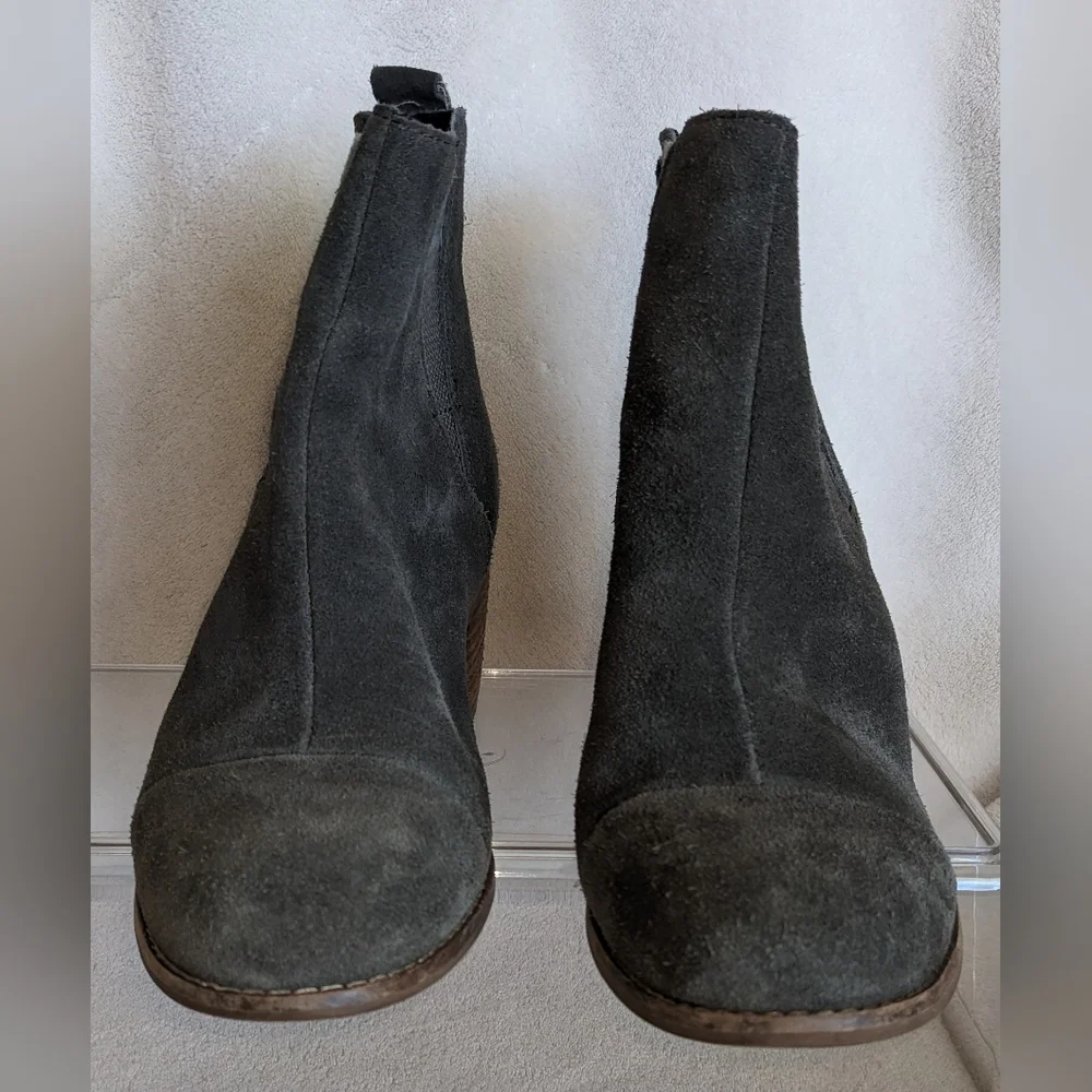 Toms‎ Everly Olive Nubuck Suede Bootie Size 7