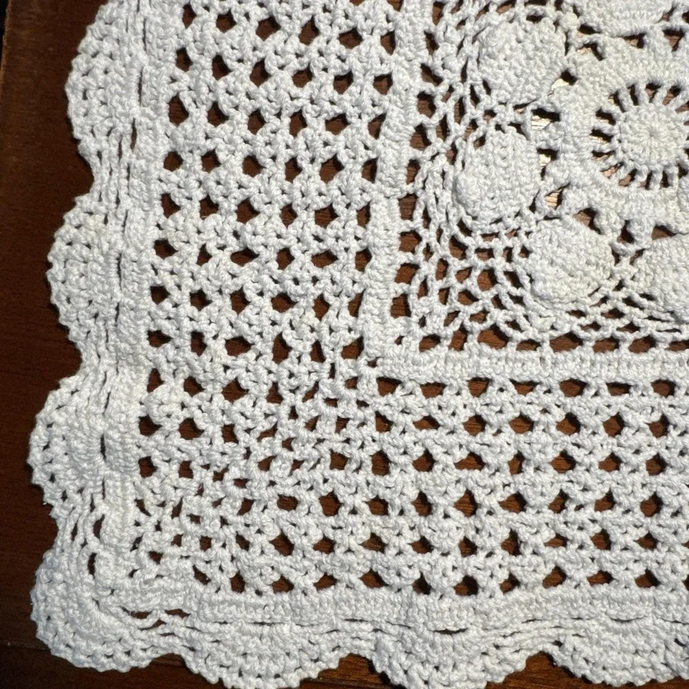 Set of 4 Vintage Hand Crocheted Doilies White Cotton Lace