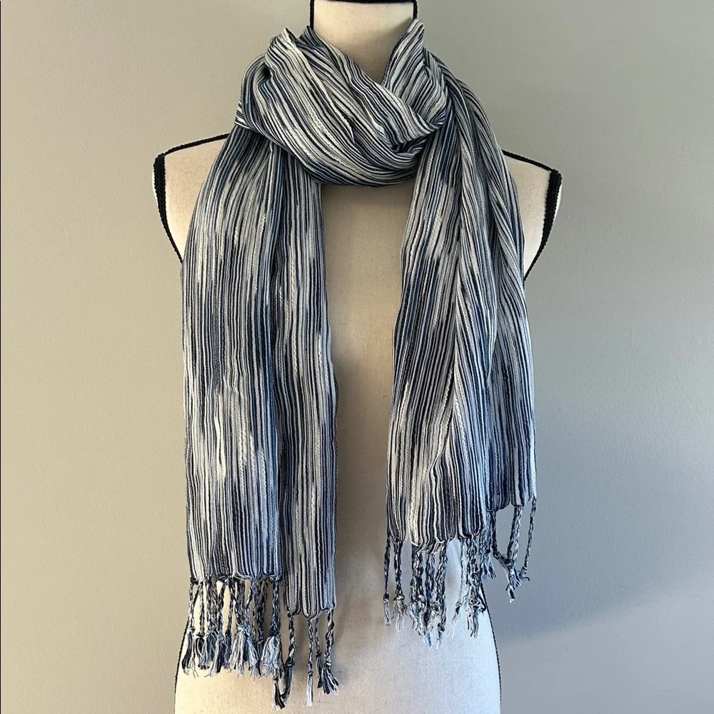 CHIC Textured Scarf in Blue, Black & White