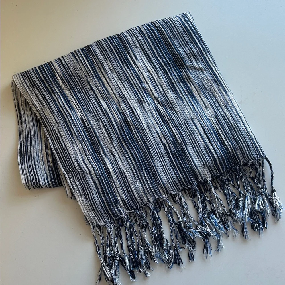 chic textured scarf