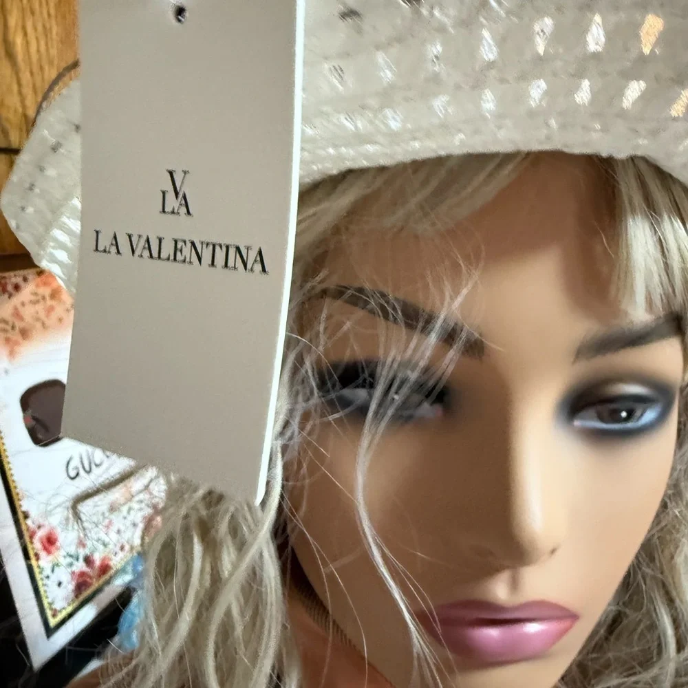 LA VALENTINA elegant bride