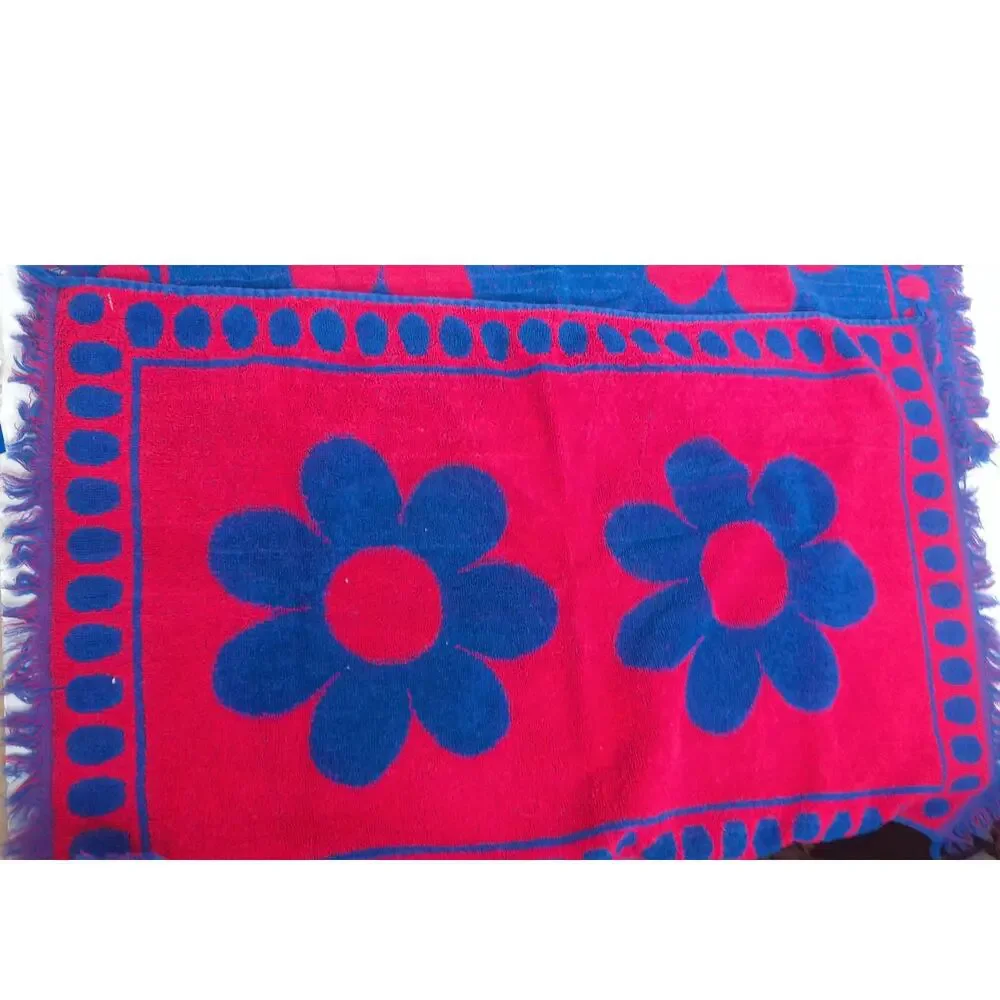Vintage Cannon Royal Family Blue Red Daisy Mod Pop Art Towel Hand Set of 2
