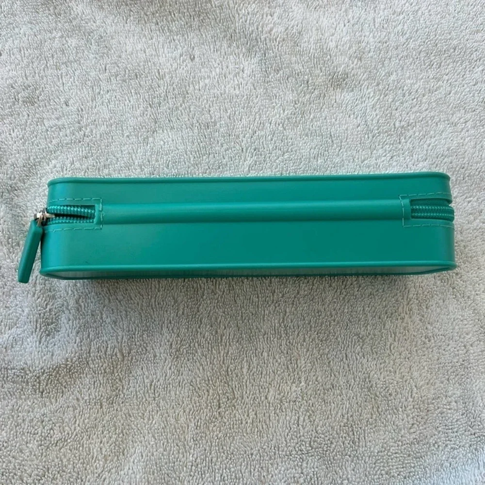 Warner Bros. looney silicon new