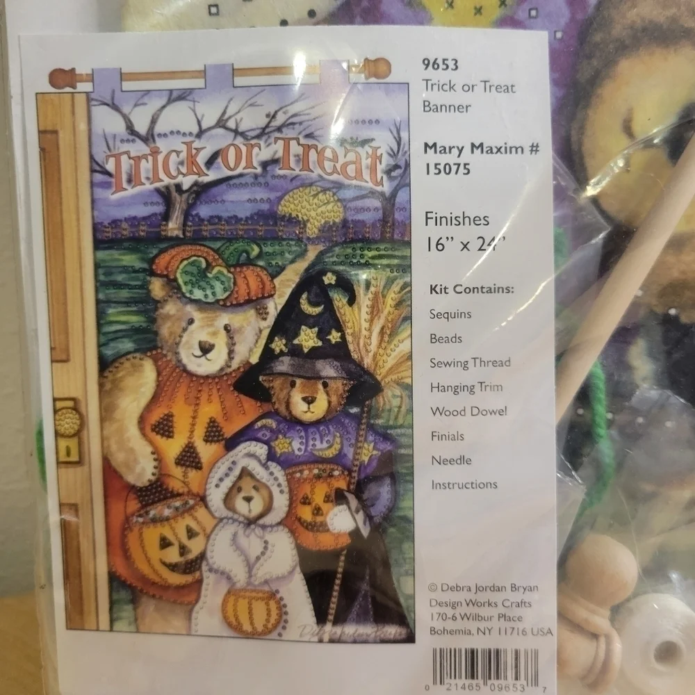 New sealed Halloween bear trick or treat crafts banner