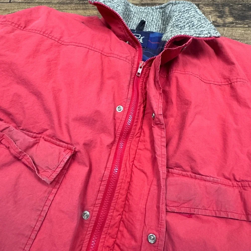 Woolrich red lining