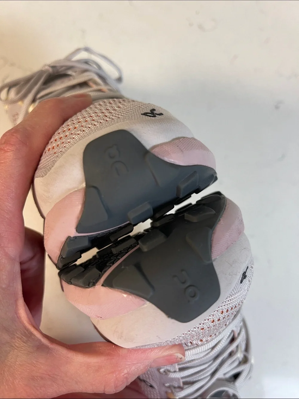 On Running brand running