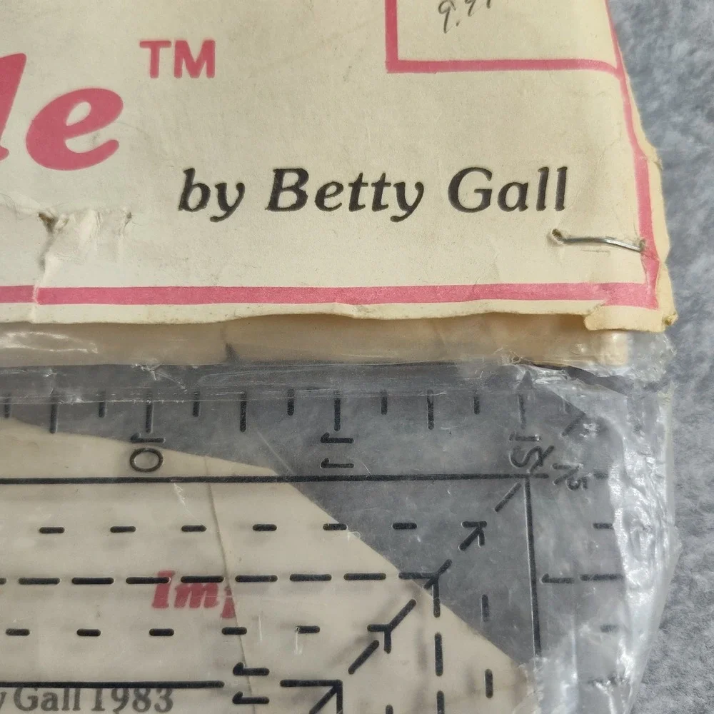 Betty Gall measurements rule