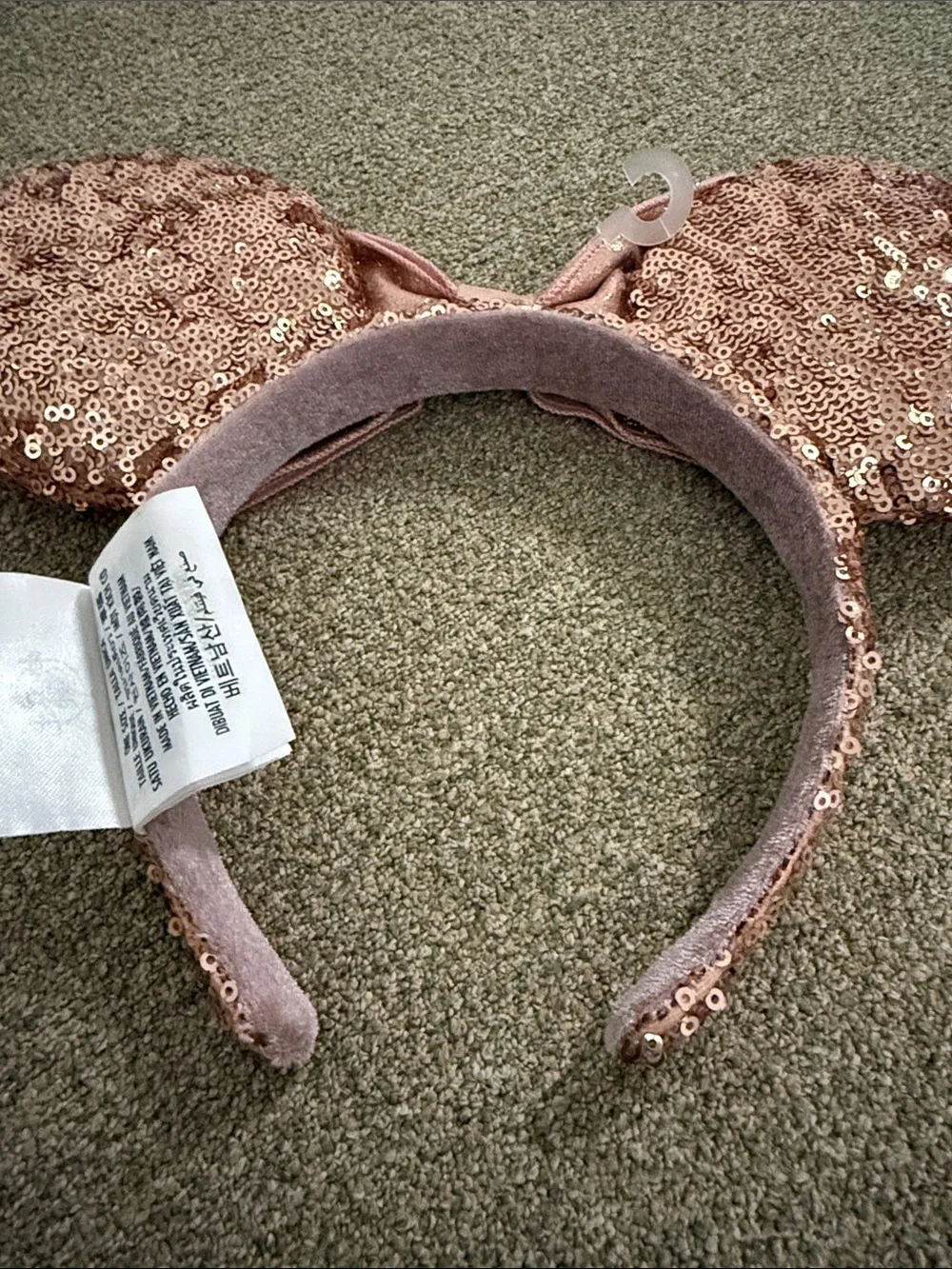 Disney parties bow
