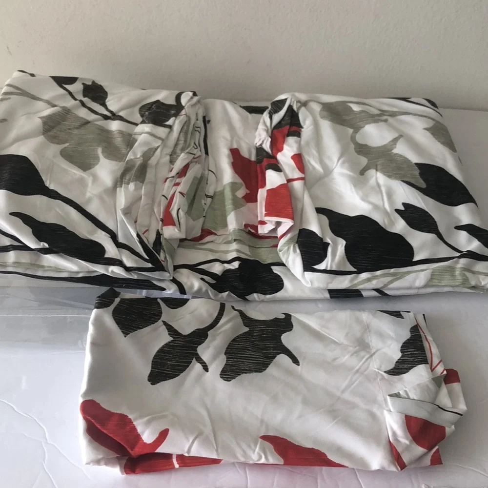 Divatex Home Fashions/Brushed Easy Care extending red