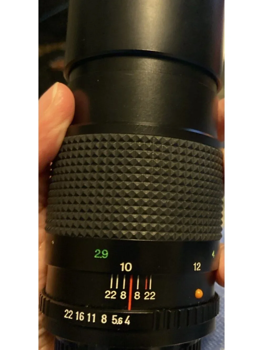 Cosina mirrorless distant