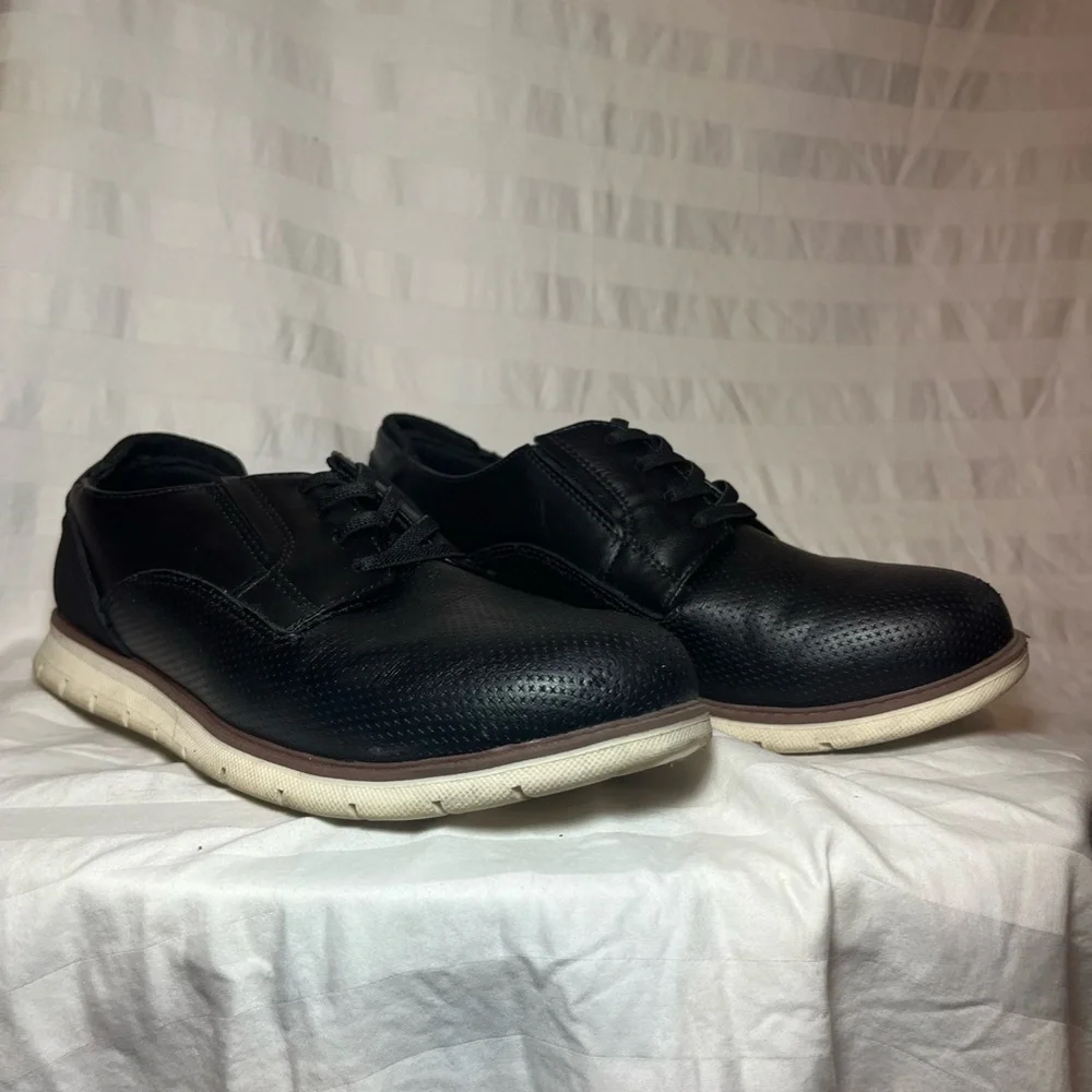 Crown Vintage Boys Black Lace Up Perforated Hybrid Dress Shoes Sneakers