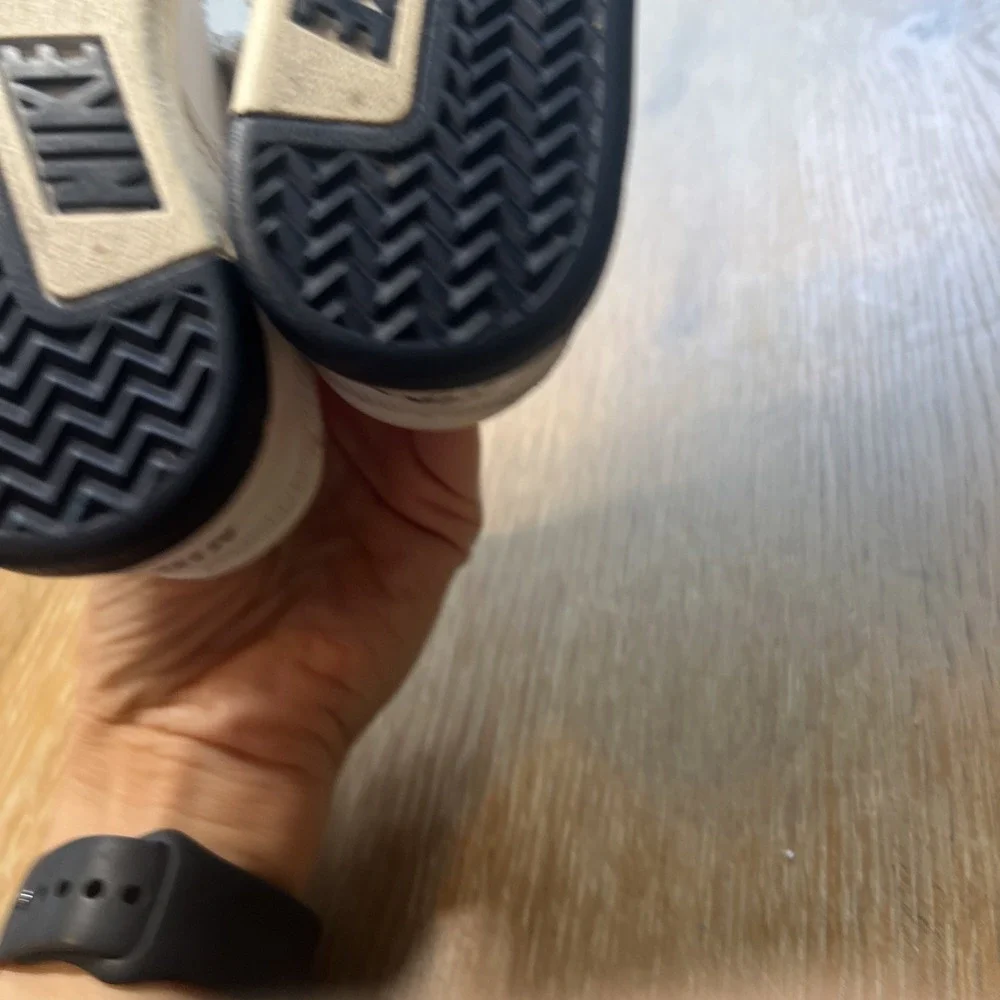 Nike gently used