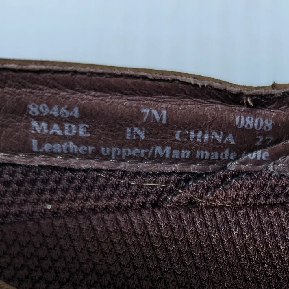 Clarks good preowned
