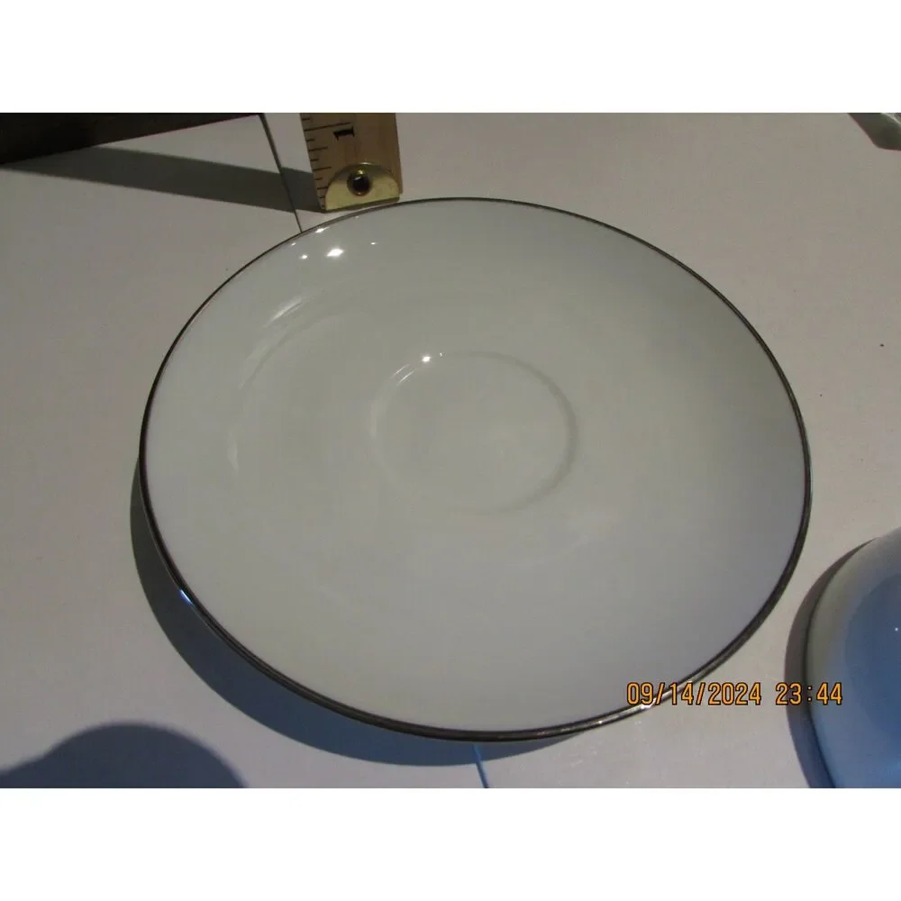 Noritake teacups saucers great