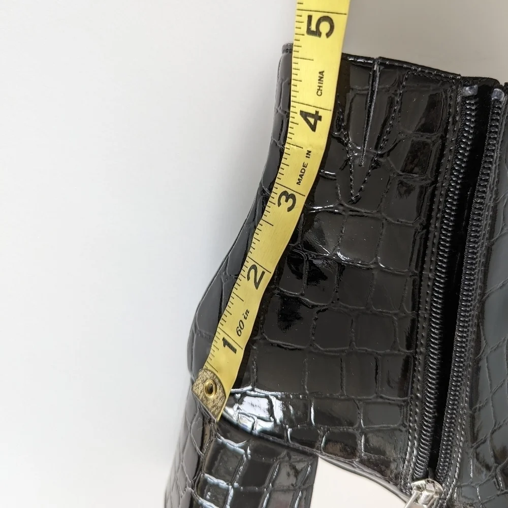 Eloquii glossy crocodile