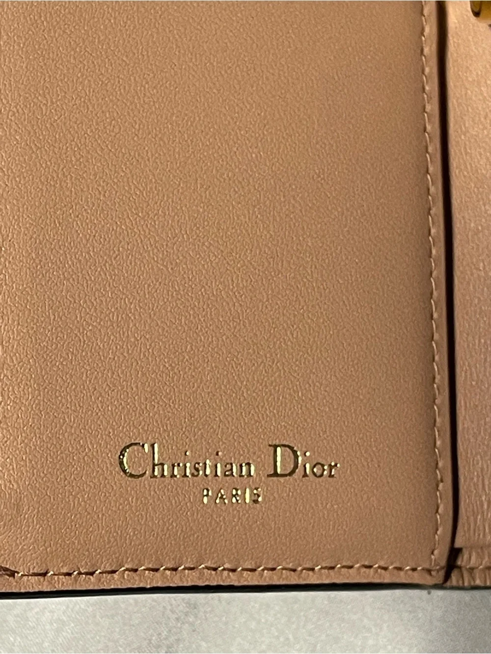 Dior compact mini