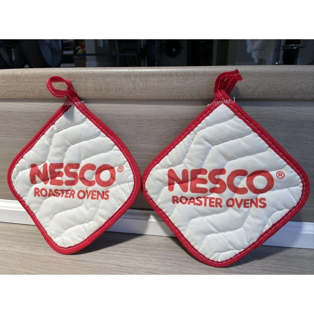 Nesco Roaster‎ Ovens pot holders vintage Set Of 2 RARE