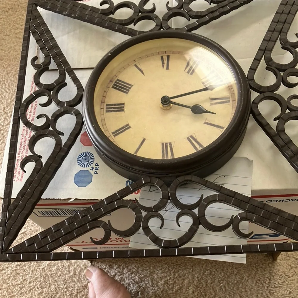 FINAL MARKDOWN Metal wall clock