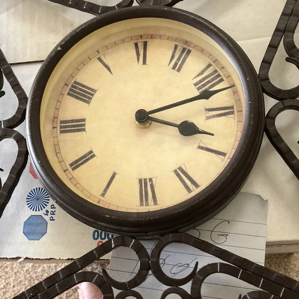 FINAL MARKDOWN Metal wall clock