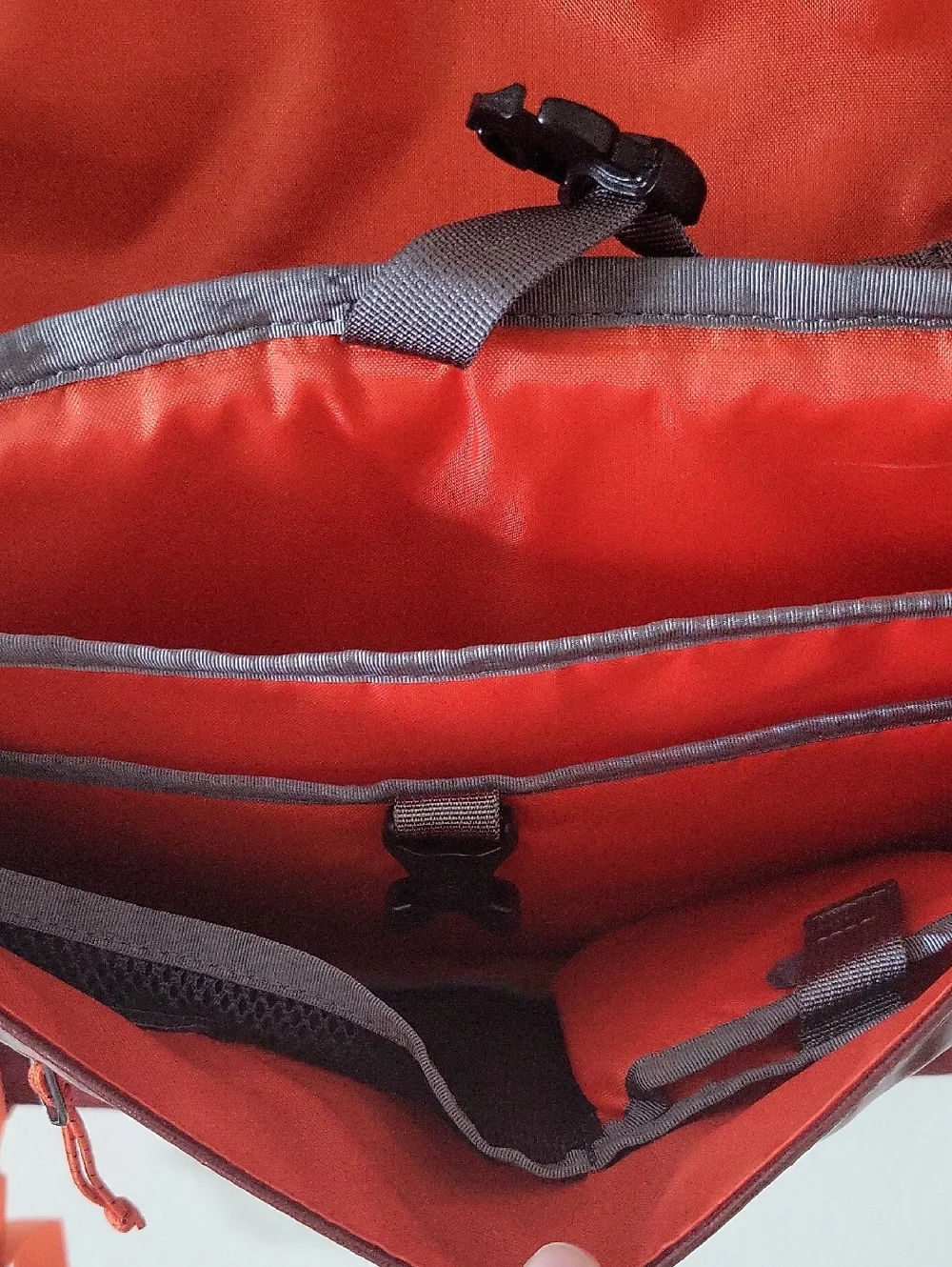 Patagonia guc messenger