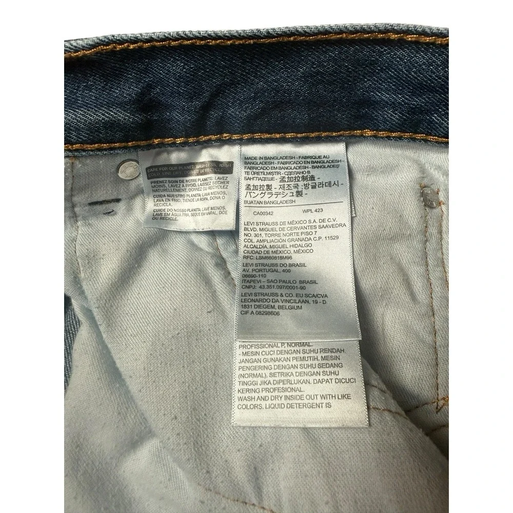 Levis description levi