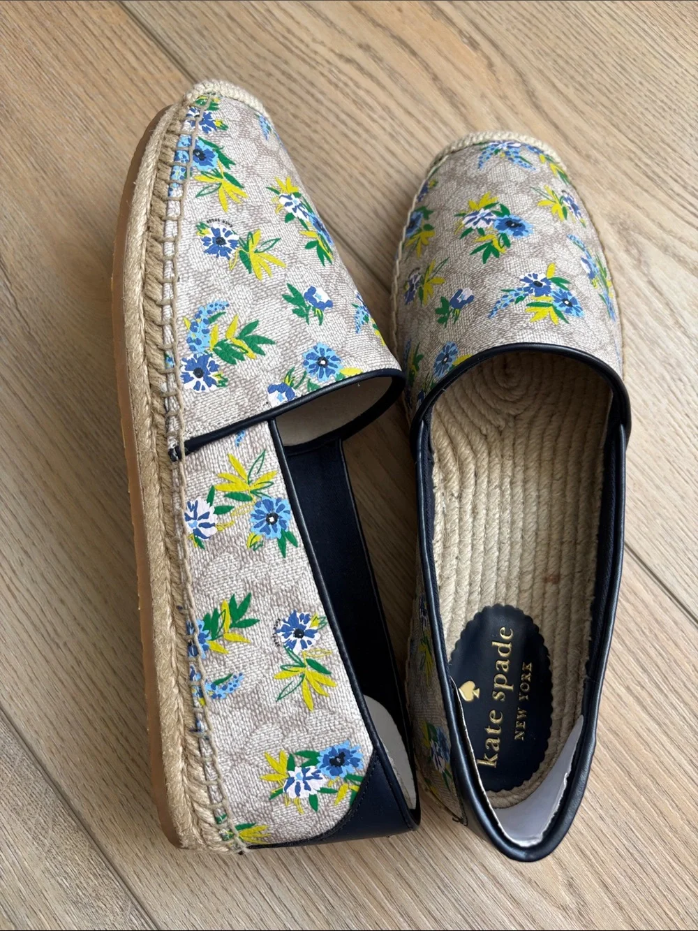 NWT Kate Spade Gwen Espadrilles Flats Coated Canvas Floral Beige Size 9