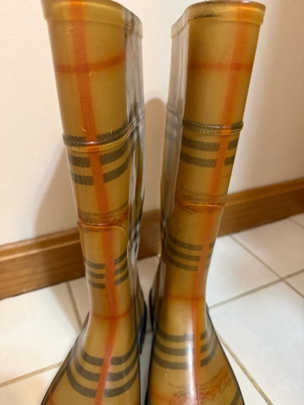 Burberry | Classic Plaid Rain Boots Italian size 37