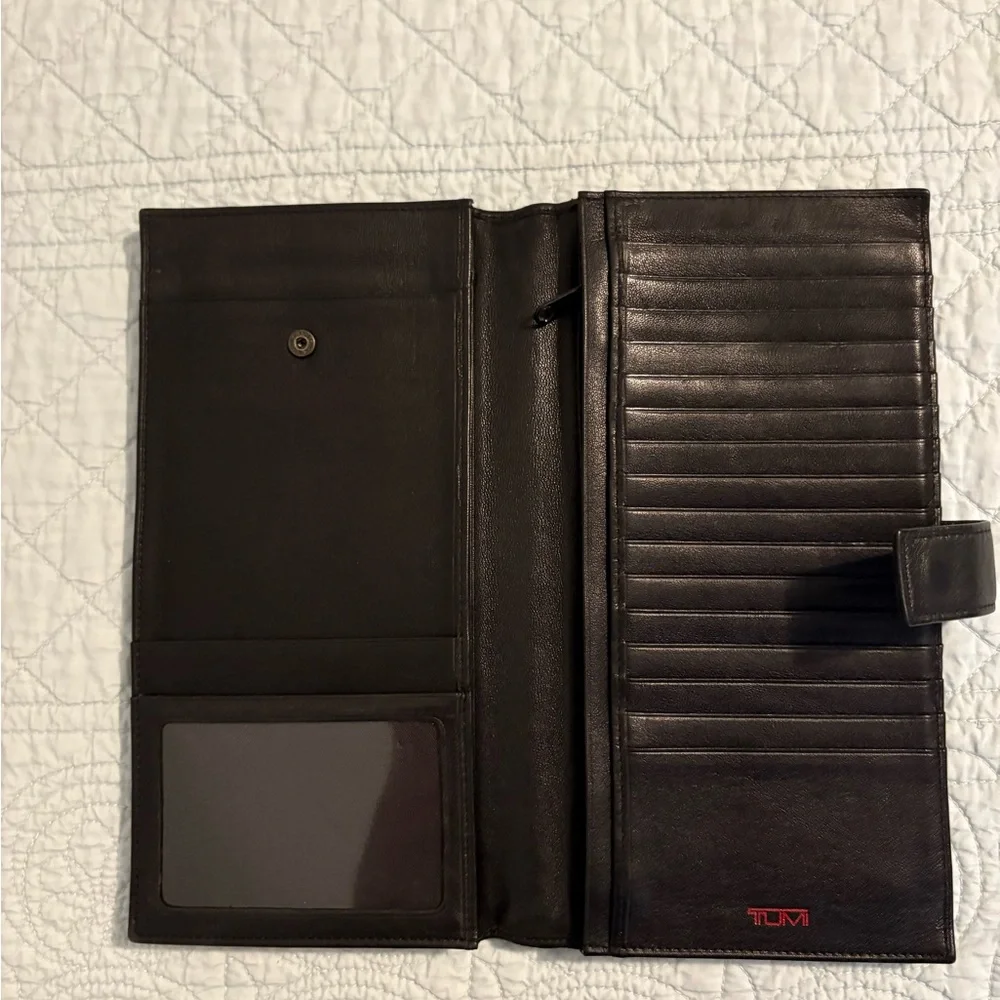 Tumi travel wallet