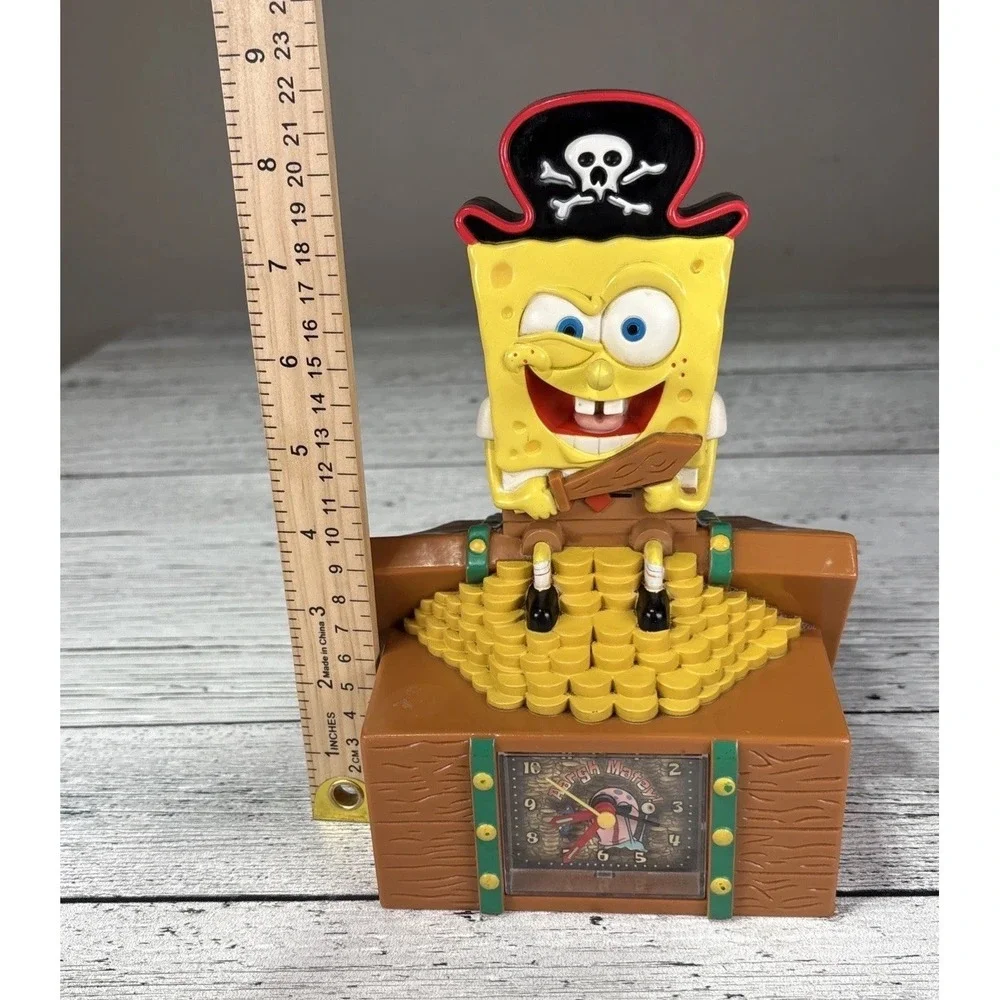 The Unbranded Brand clock pirate