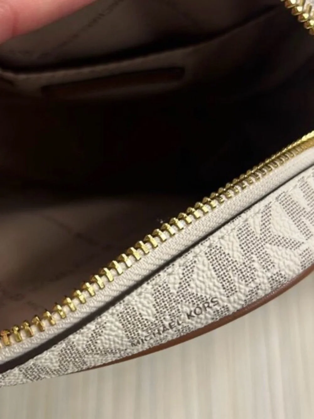 Michael Kors compact michael