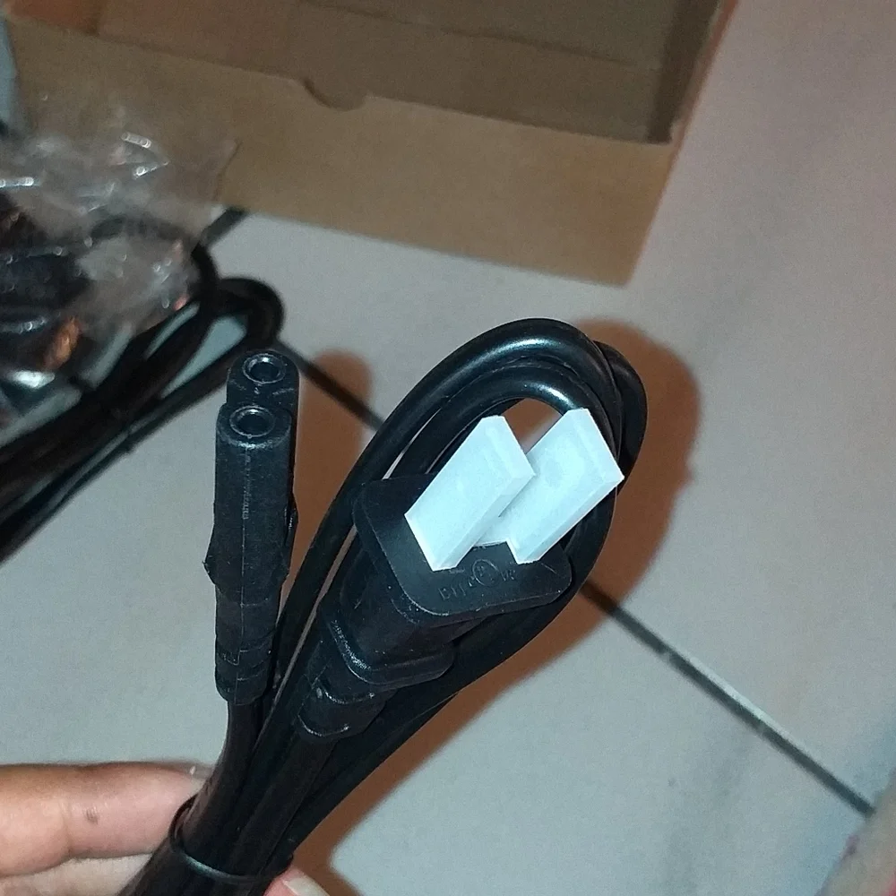 mda universal charger