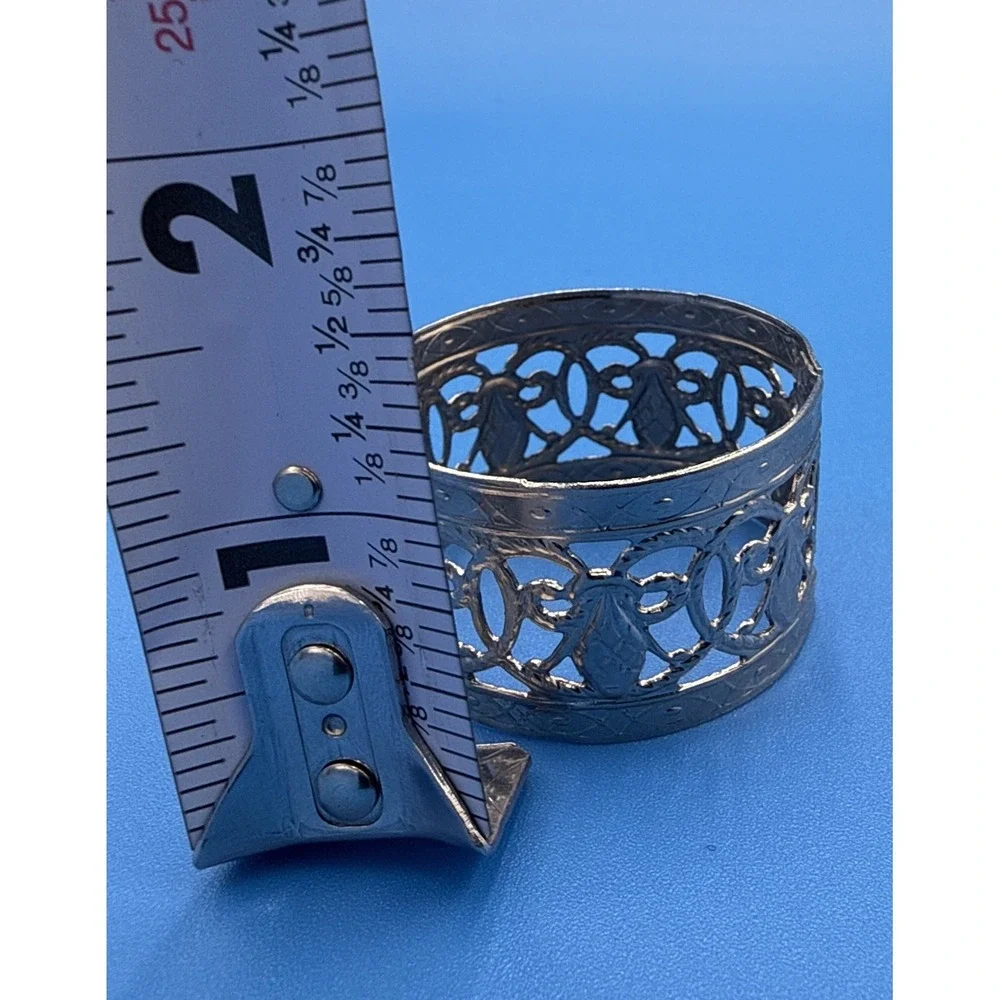 The Unbranded Brand ornate set