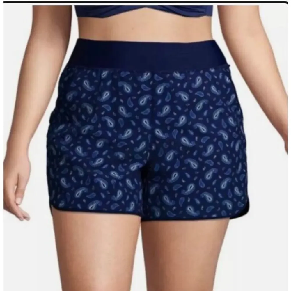 Lands' End New Quick Dry Elastic Waist Shorts 5 Inch Pockets Blue Paisley Size 8
