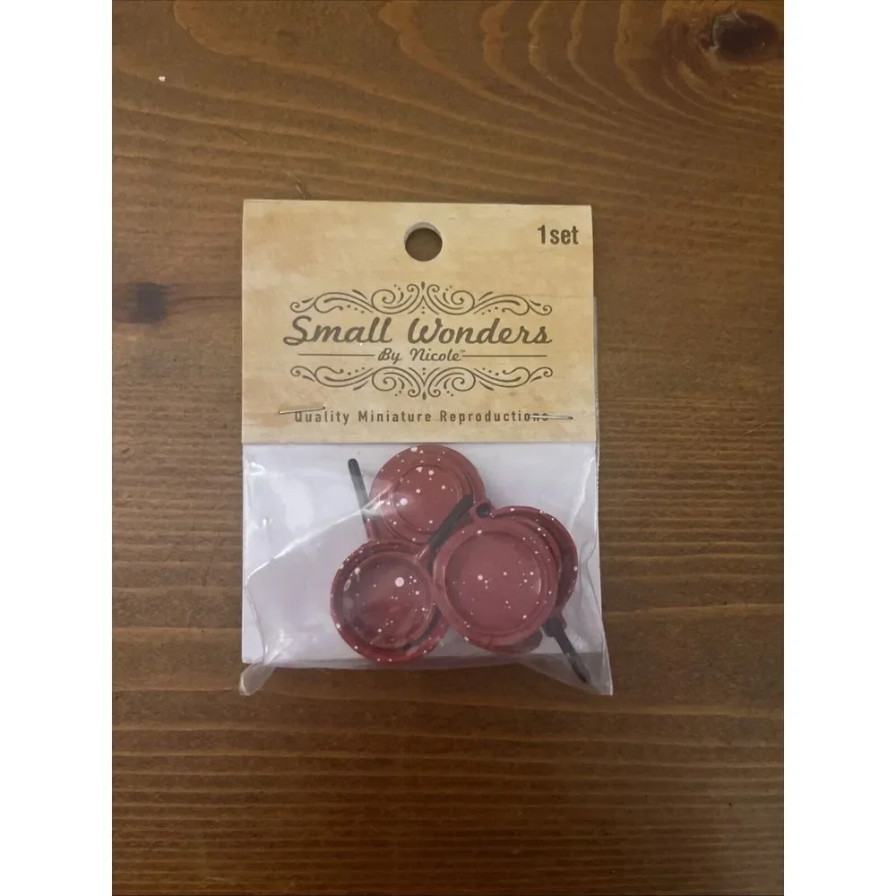 Red Pots & Pans Miniature Reproduction 3/4 In (1.9 cm) New in Original Packaging