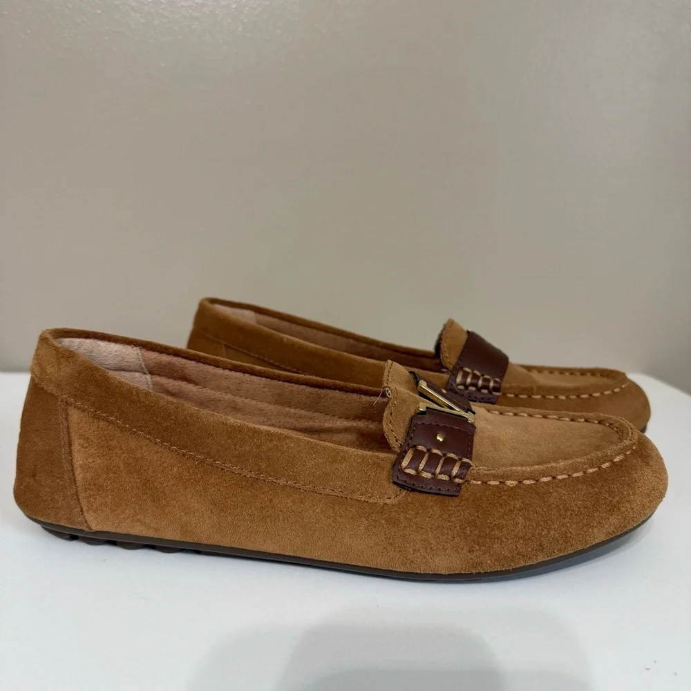 Vionic Hilo‎ Suede Driving Loafer Slip On Moccasin Tan/Camel & Brown Women's 7