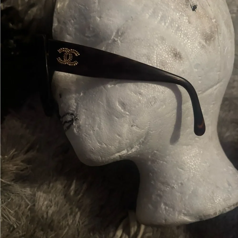 Chanel logo dress glasses vintage gold cc sunglasses accessory eyewear