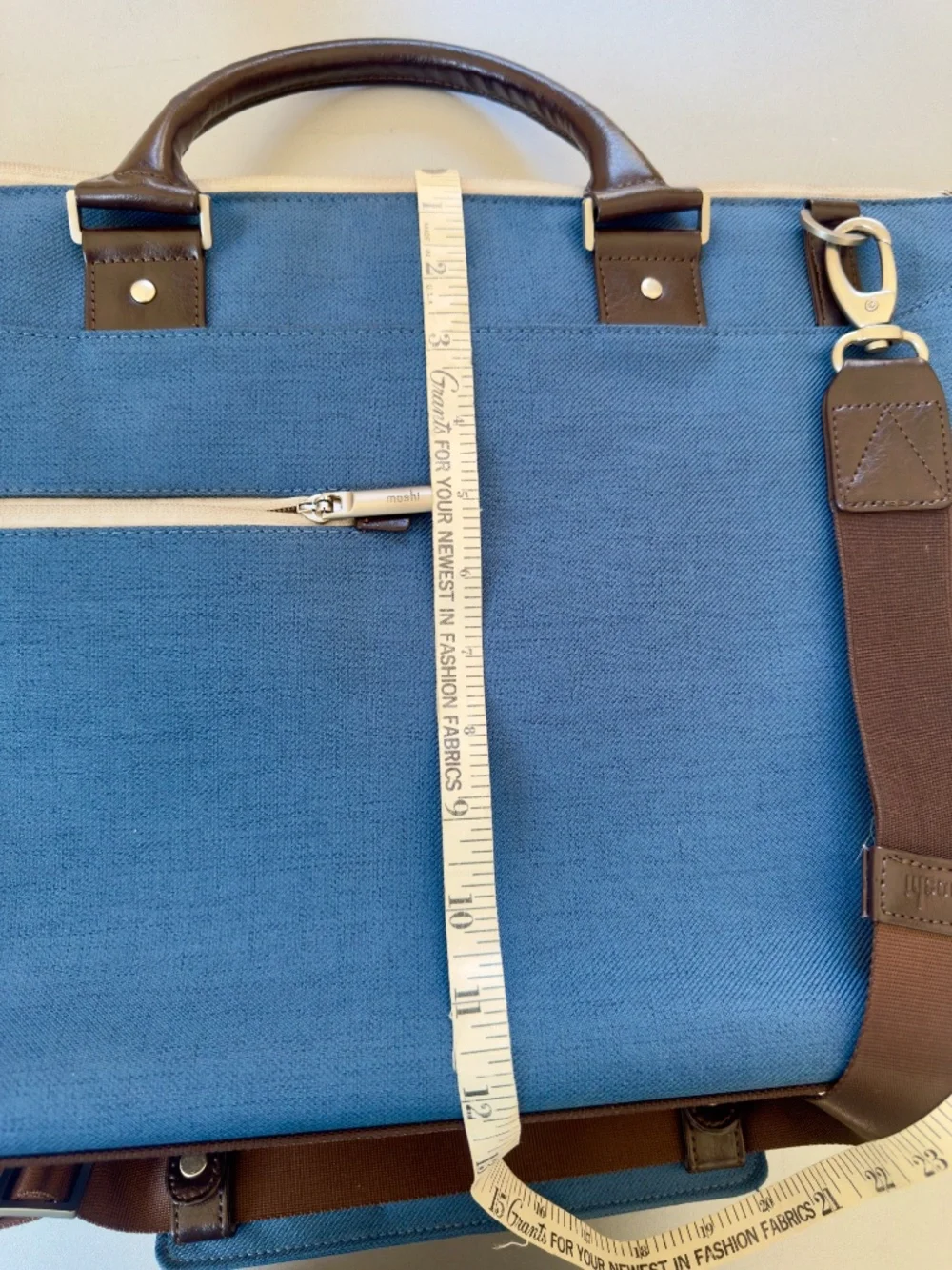 Moshi slim sturdy