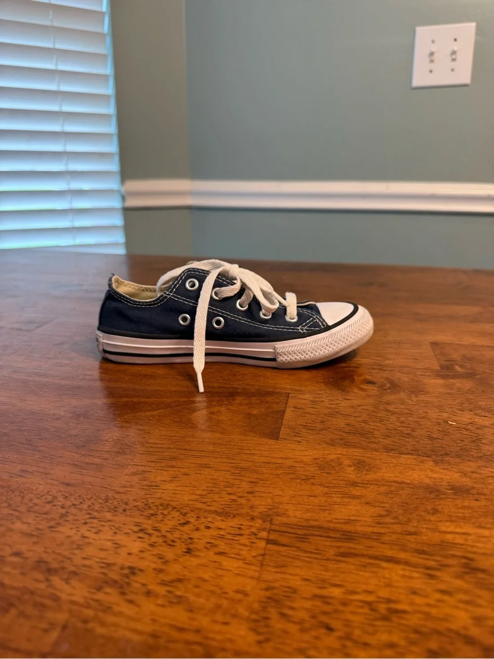 Converse classic low